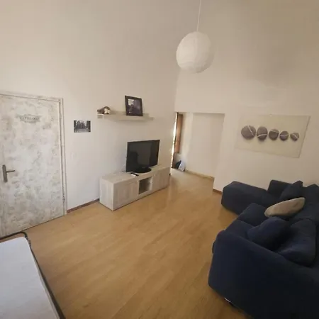 Desi Lejlighed Volterra